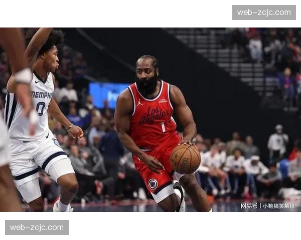 快船伦纳德25分空砍 哈登离队后持球发起能力缺失影响体系 快船伦纳德25分空砍 哈登离队后持球发起能力缺失影响体系