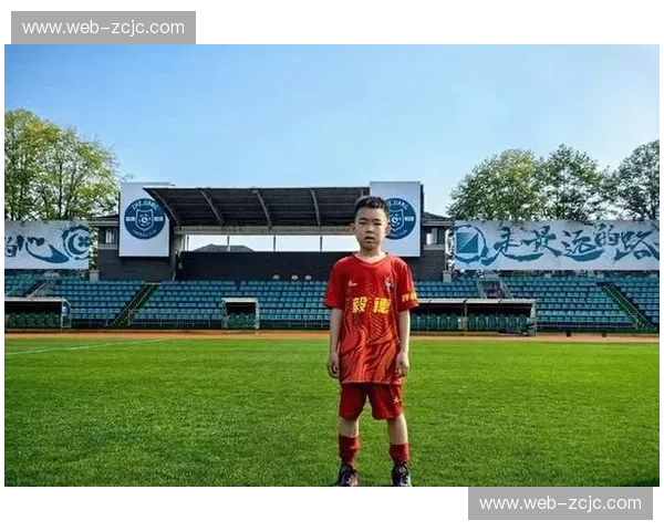 贝尔格莱德红星签约中国小将 16岁万项进入塞尔维亚青训体系